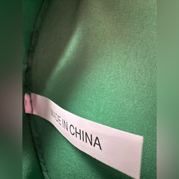 Seven Hills Faux Leather Kelly Green Circle Bag Sporty Crossbody Strap - Picture 8 of 14